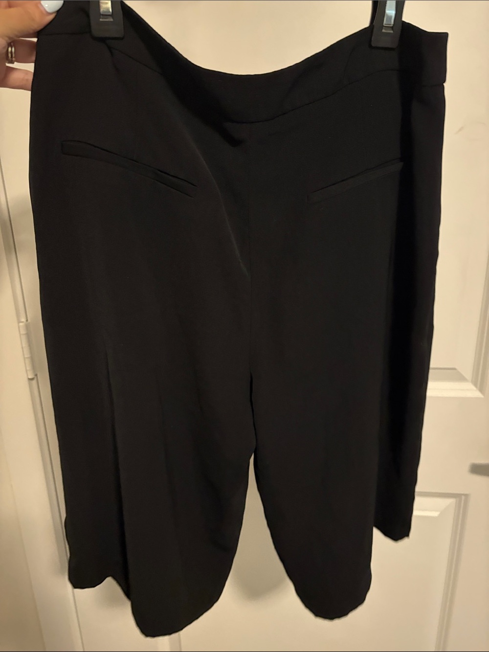 Zara Black Wide-Leg Bermuda Shorts - Picture 4 of 5